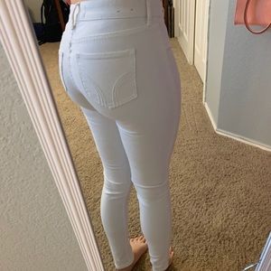 HOLLISTER SUPER SKINNY JEANS